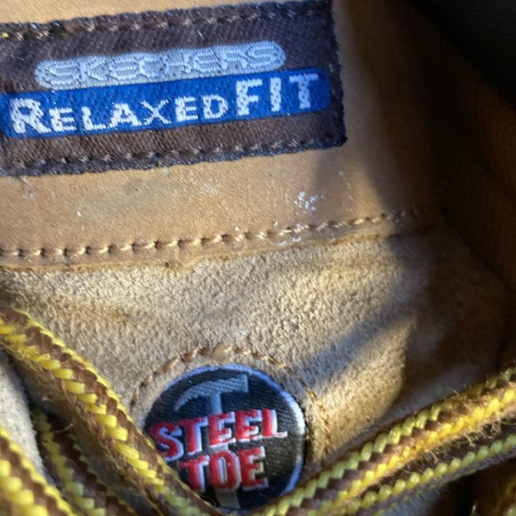 Skechers Relaxed Fit hiking boots lightly worn size 8.5 Tread shows no wear - Picture 6 of 9